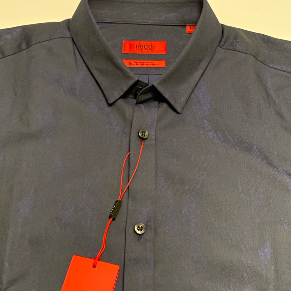 Hugo Boss button down (L) - Picture 3 of 4